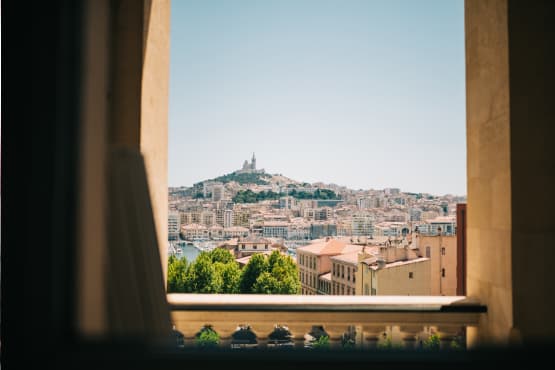 Tourism Marseille with taxi driver